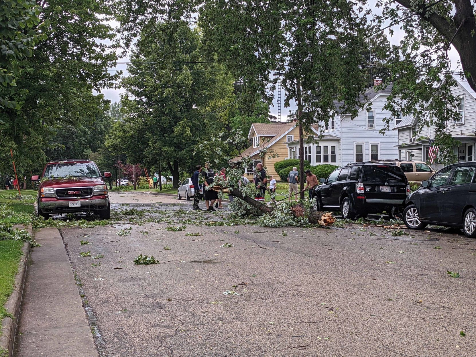 Severe storm hits Baraboo